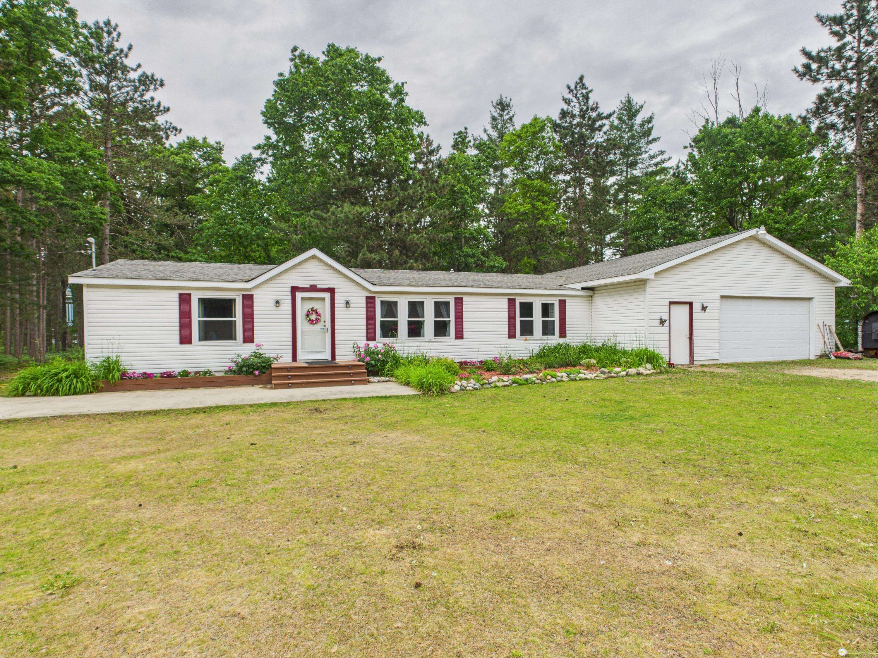 2651 Chipmunk TRL Trail, Grayling, MI 49738