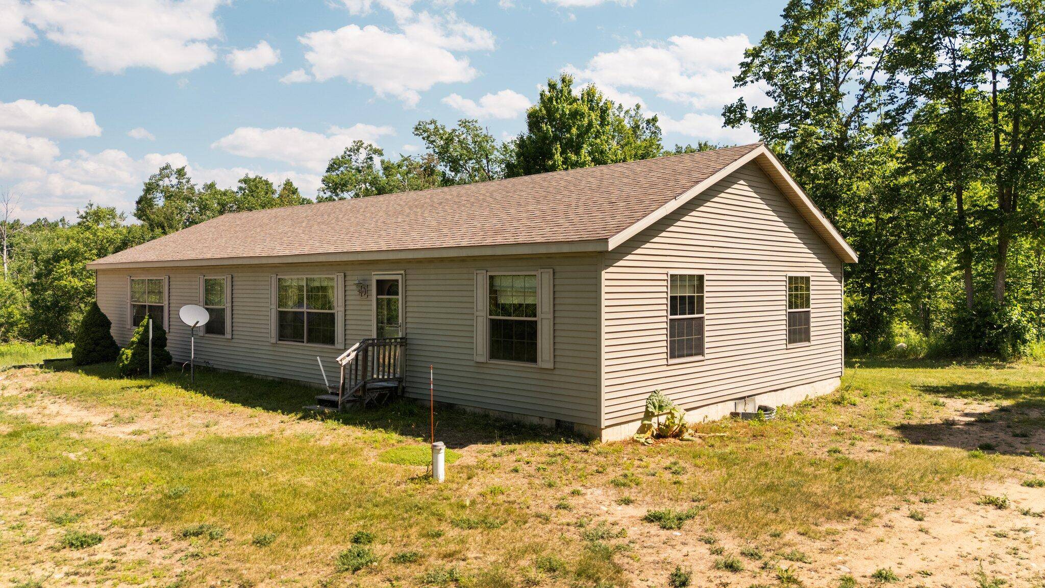 8645 Aidan AVE Avenue, Gaylord, MI 49735