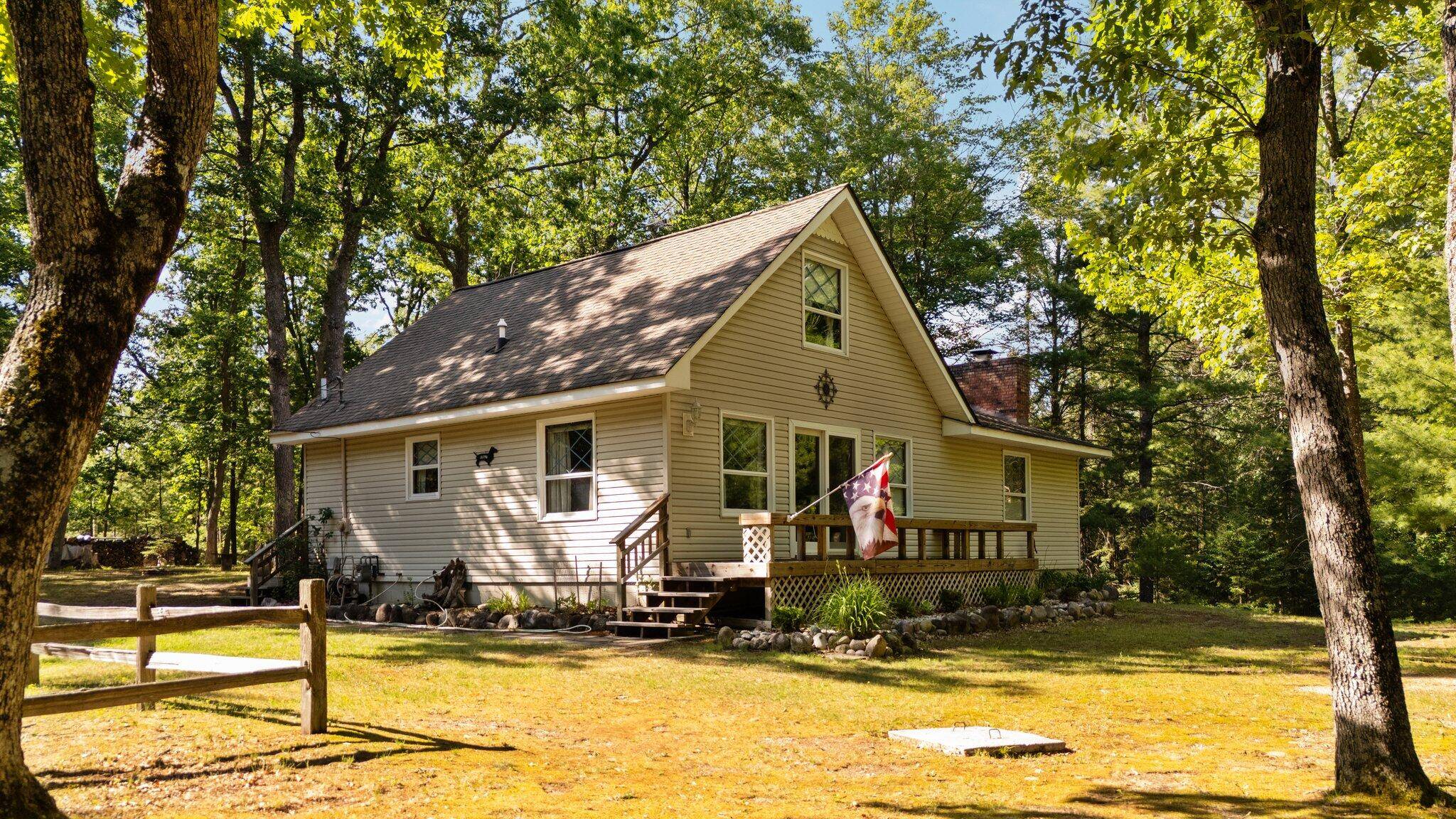 10396 Oakdale DR Drive, Grayling, MI 49738