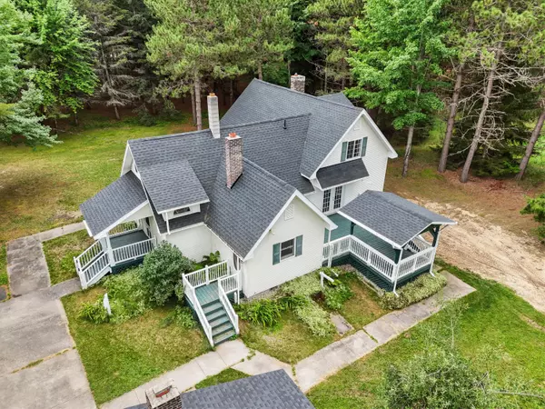 2260 W Pinewood DR Drive, Roscommon, MI 48653