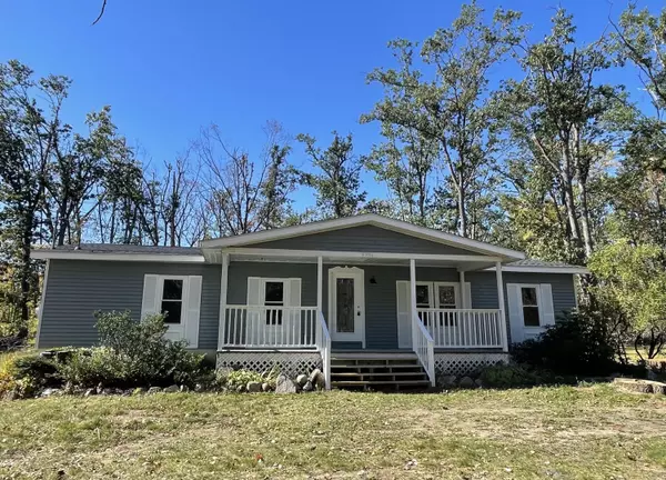 6206 Flag ST Street, Johannesburg, MI 49751