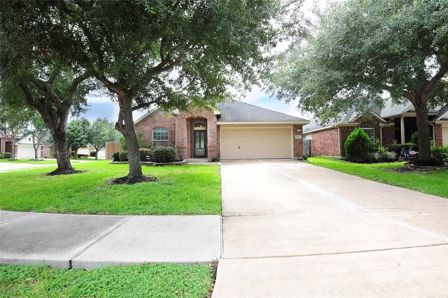 8022 Thorncroft Manor LN, Richmond, TX 77407