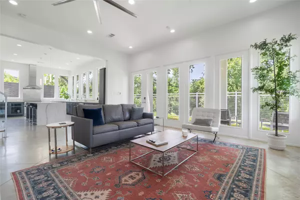 Houston, TX 77007,543 Threlkeld St
