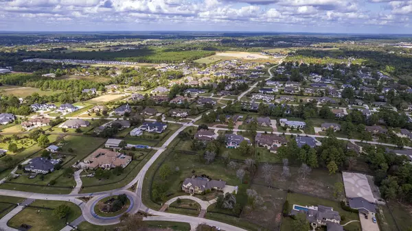 10 Dashingly Ct, Tomball, TX 77377