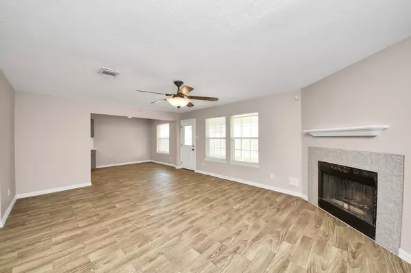 Houston, TX 77047,3919 Vauxhall DR S