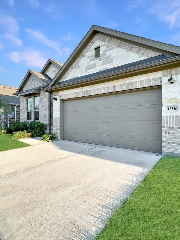 13516 Bonita Island WAY, Texas City, TX 77568