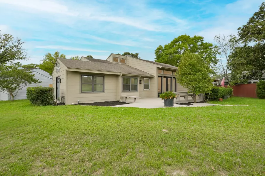 62 April Village, Conroe, TX 77356