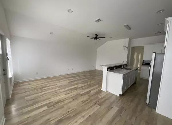 Houston, TX 77033,5202 Northridge DR #B