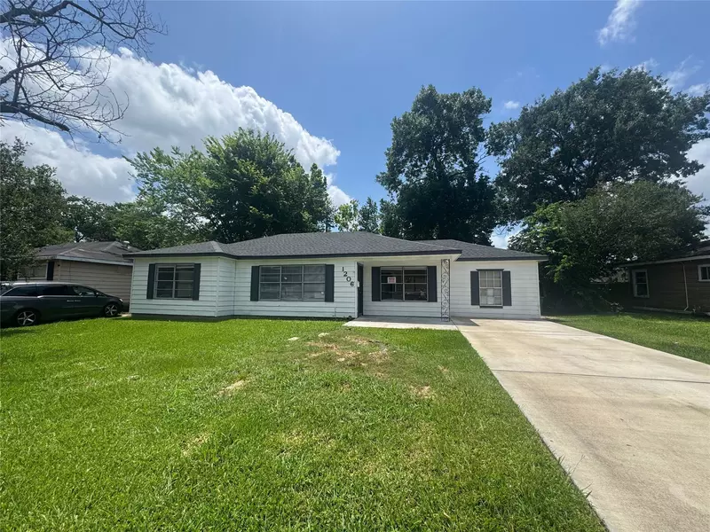 1206 Houston AVE, Pasadena, TX 77502