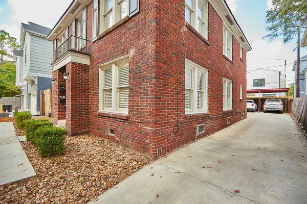 Houston, TX 77019,1320 W Pierce ST #2