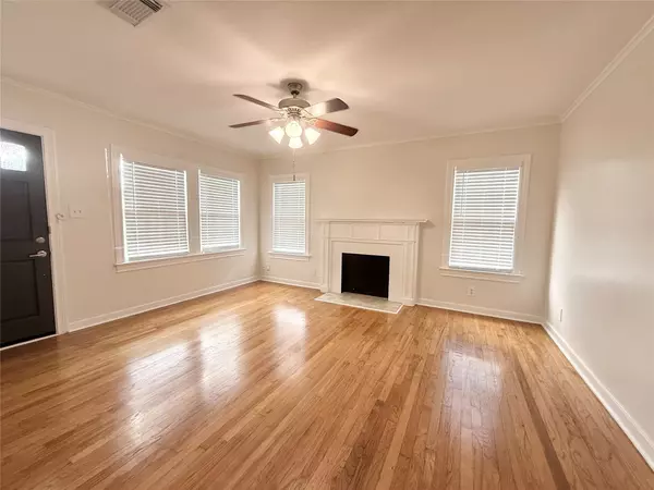 Houston, TX 77009,813 Gale ST