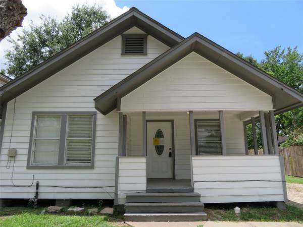 908 Altic ST, Houston, TX 77023
