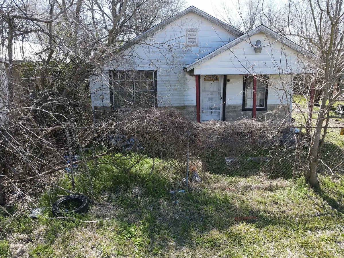 Baytown, TX 77521,2630 Broad ST