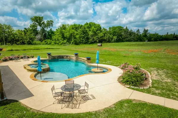 Brenham, TX 77833,4701 Cedar Hill RD