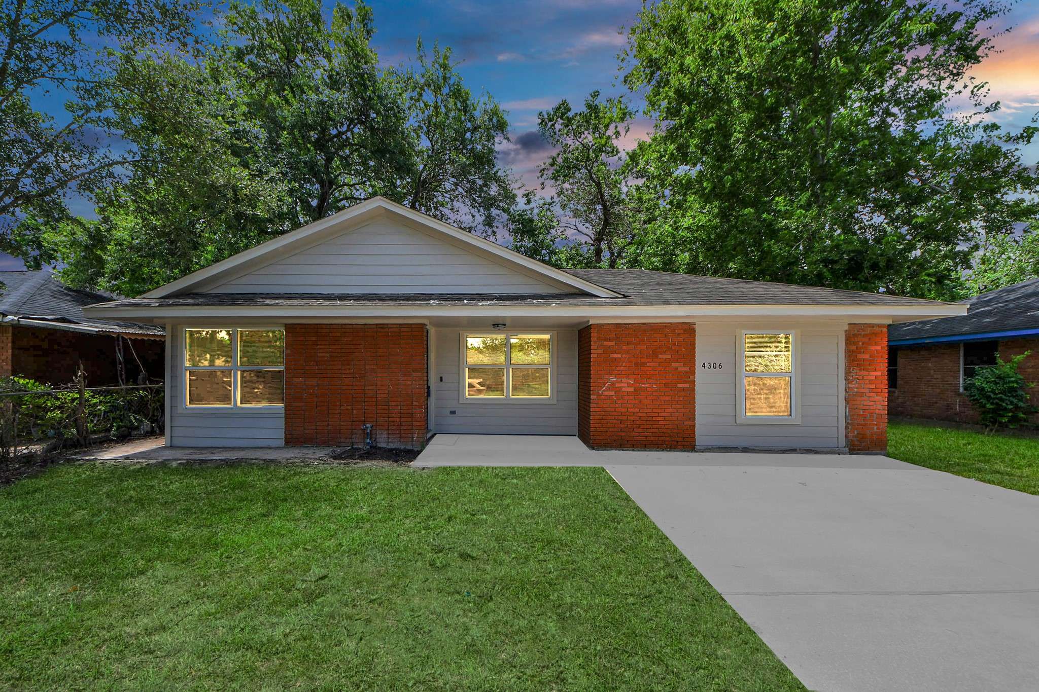 4306 Brisbane ST, Houston, TX 77047