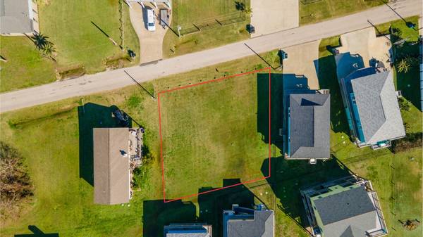 929 Eastview, Crystal Beach, TX 77650