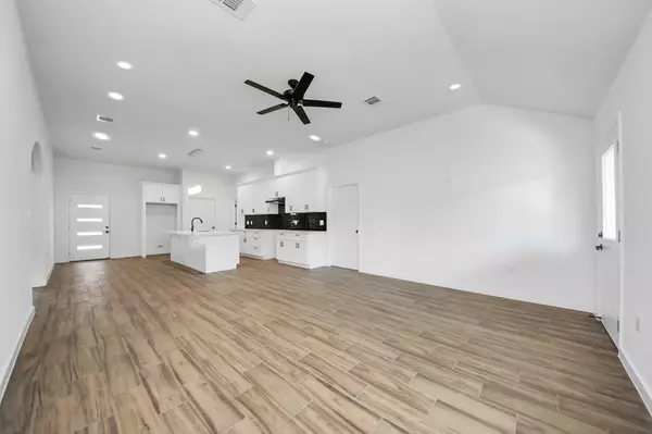 Splendora, TX 77372,14383 Half Circle ST