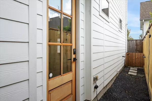 Houston, TX 77009,1512 Fulton ST