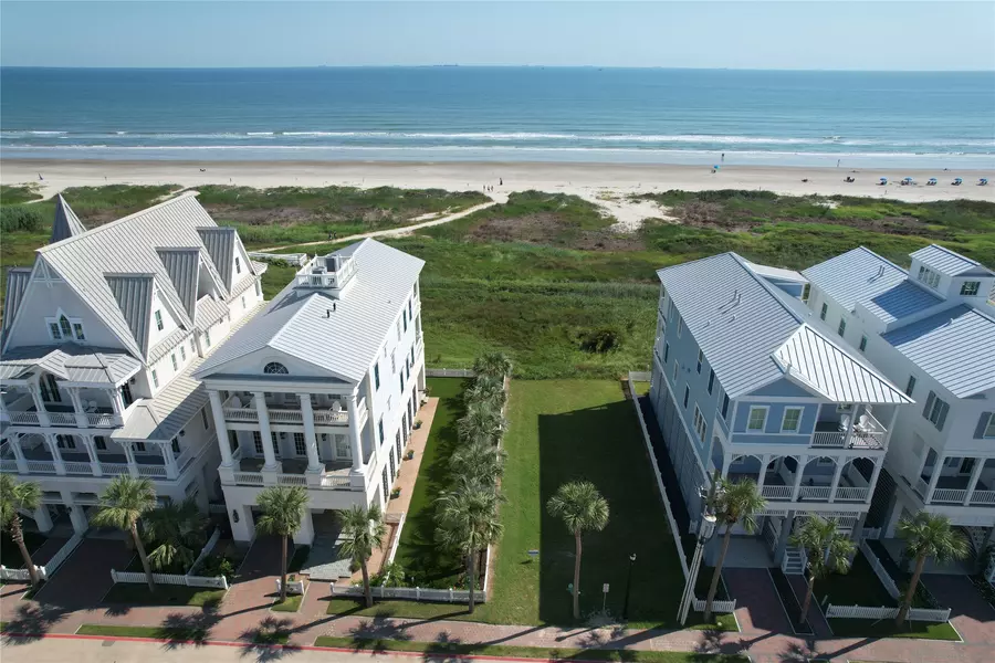 1553 Seaside DR, Galveston, TX 77550