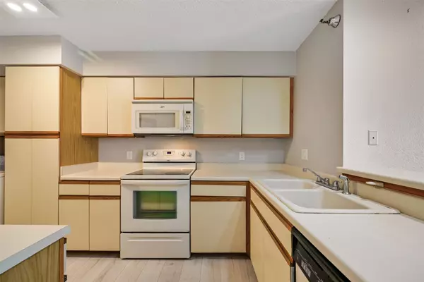 Galveston, TX 77551,7700 Seawall BLVD #512