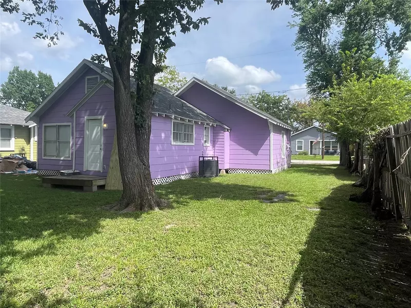 906 Fields ST, Richmond, TX 77469