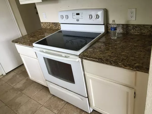 Stafford, TX 77477,1103 Dulles #202