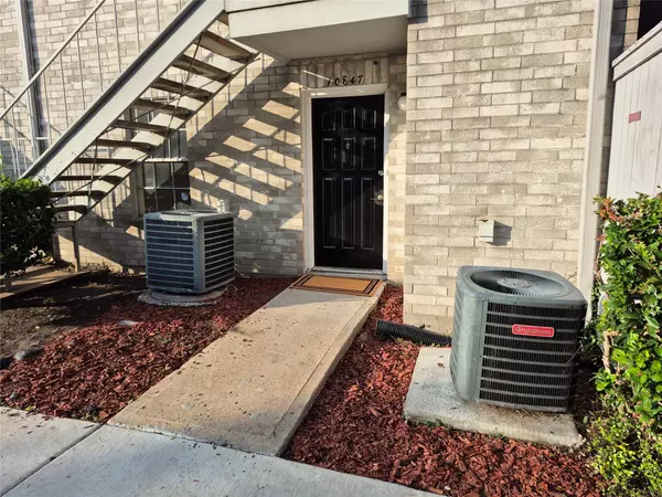 10847 Braes Bend DR, Houston, TX 77071