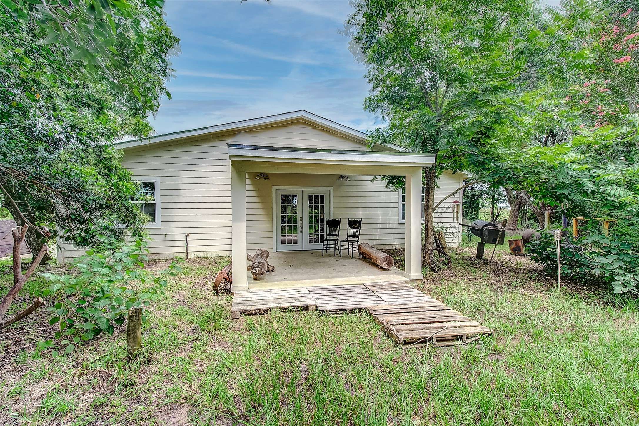 8580 Roper RD, Wallis, TX 77485