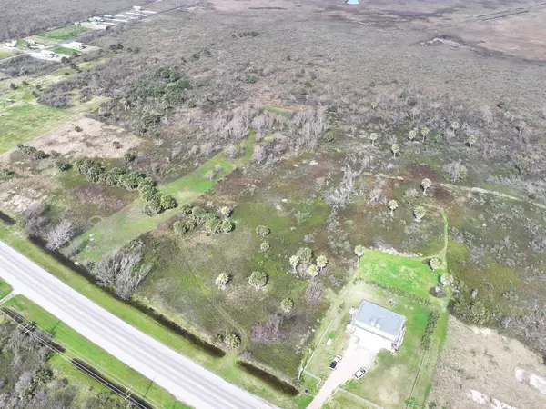 Gilchrist, TX 77617,1241 Highway 87