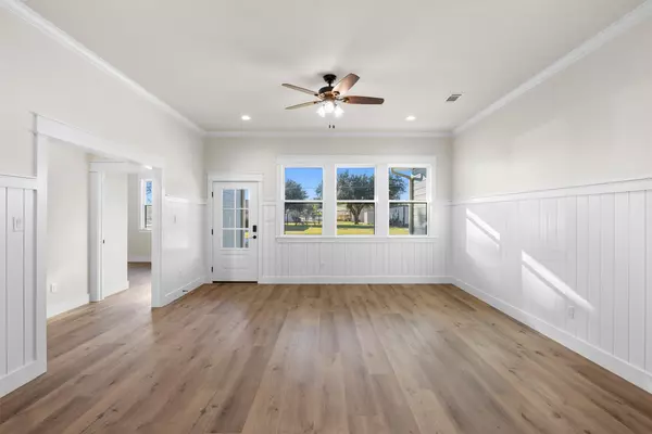 Franklin, TX 77856,610 E Englewood ST