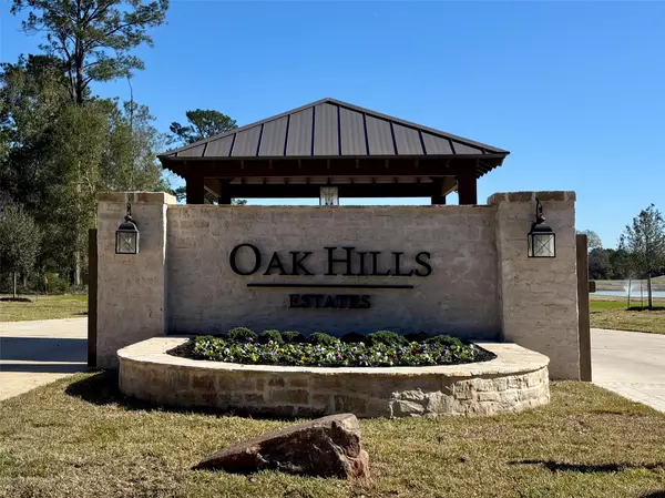 216 Hidden Oak DR, Hockley, TX 77447
