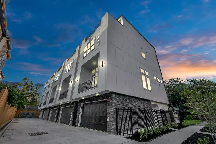 4819 Austin ST #B, Houston, TX 77004