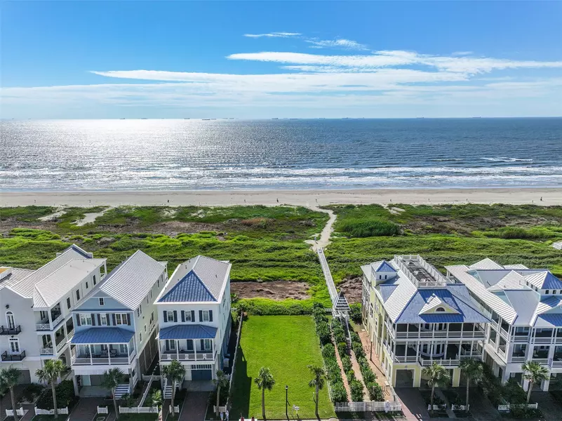 1717 Seaside DR, Galveston, TX 77550