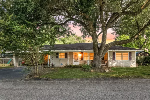 1811 Myrtle ST, Liberty, TX 77575