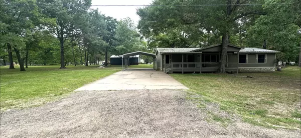 Trinity, TX 75862,195 Charlies LN
