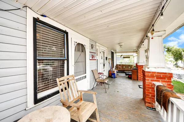 Houston, TX 77011,210 Linwood ST