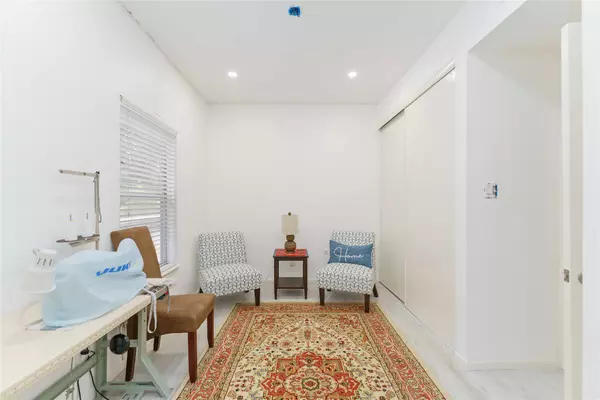 Houston, TX 77057,710 Bering DR #H