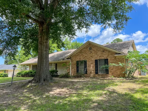 1116 Kingspark DR,  Tyler,  TX 75703