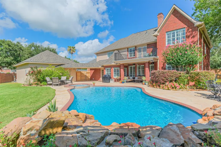 3439 Williams Glen DR, Sugar Land, TX 77479