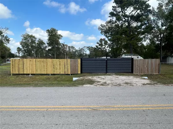 11130 Meadowvine DR, Houston, TX 77044