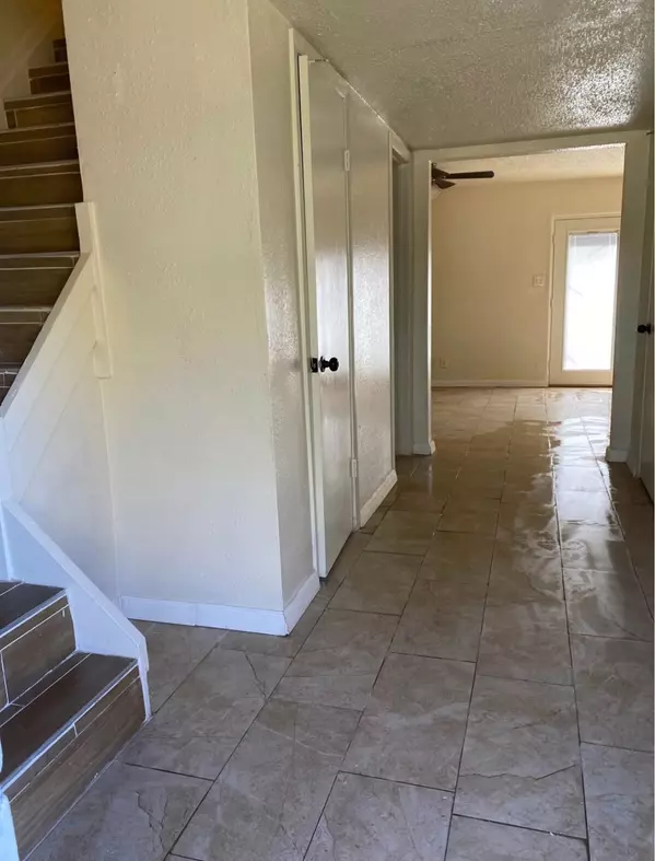 La Porte, TX 77571,1214 Montana ST