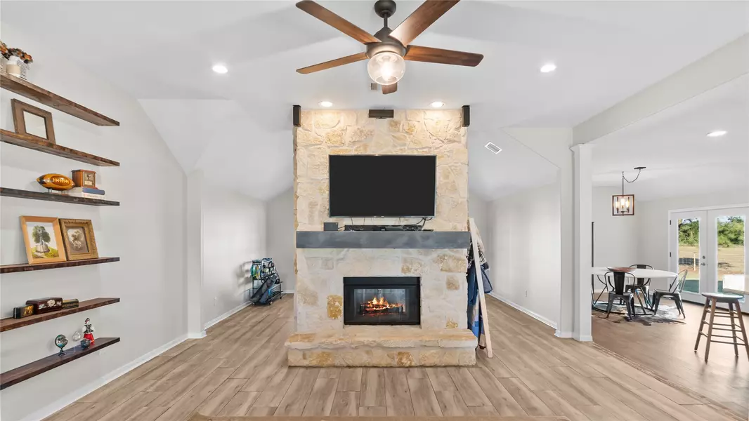 34030 Old Hempstead RD, Magnolia, TX 77355