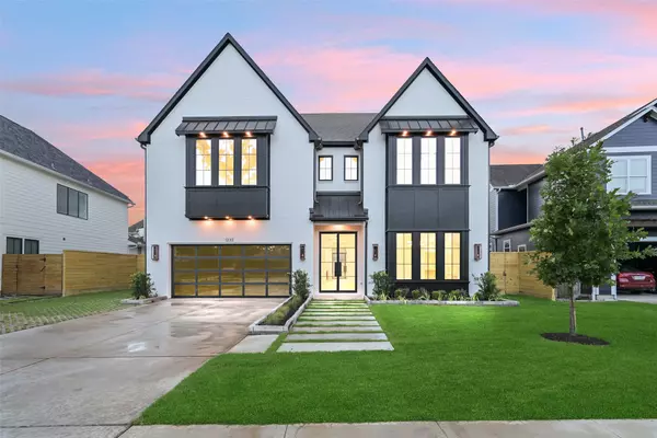 8619 Cedarbrake DR, Spring Valley Village, TX 77055