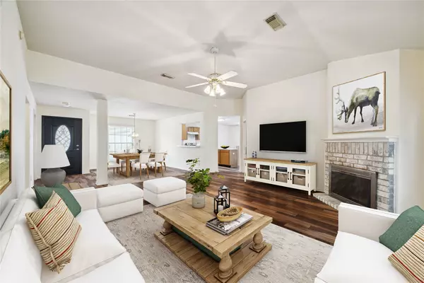 2818 Cocona LN, Houston, TX 77073