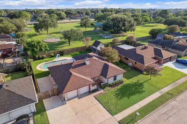 3313 Park Dale DR, Deer Park, TX 77536