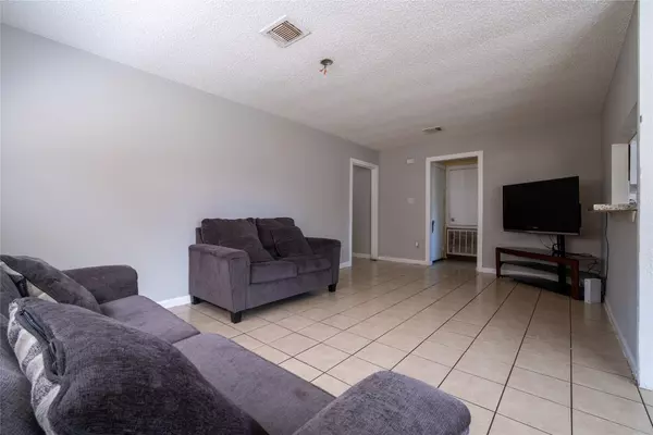 League City, TX 77573,1832 Oriole DR