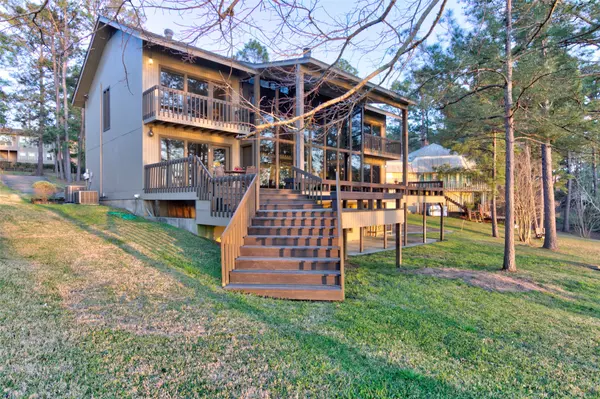 Brookeland, TX 75931,911 Lakeshore DR