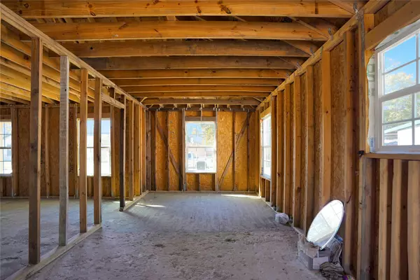 Pasadena, TX 77506,908 Palmetto DR