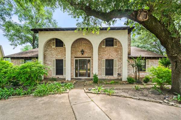 2709 Cherry LN, Pasadena, TX 77502