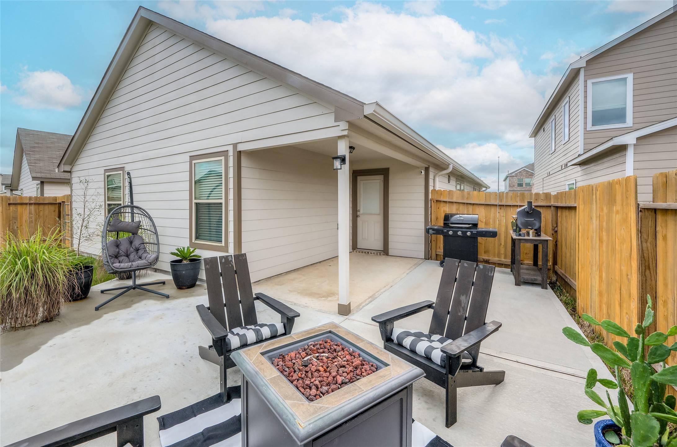 Rosharon, TX 77583,1207 Mira Mar CT